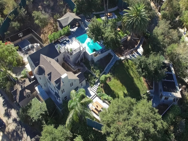 Celebrity Real Estate Wars: Mansion Next Door Rivalry Heats Up!