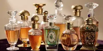 Perfumes de colección de lujo, botellas raras y vintage en exposición